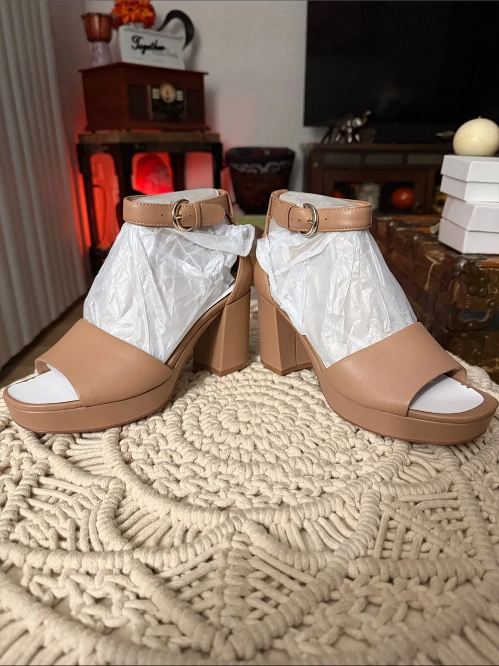 Naturalizer Tan Platform Sandals with Ankle Strap